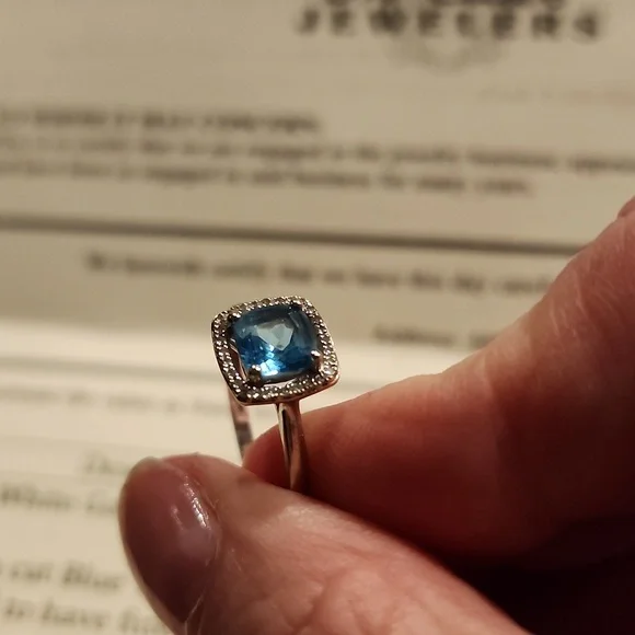 14k White Gold Ladies Blue & Diamond Ring ring - Picture 14 of 17